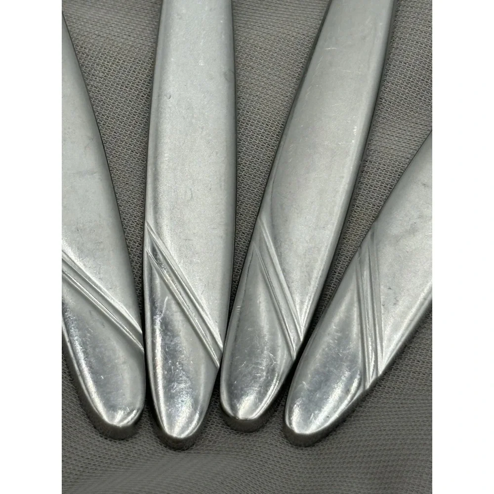 4‎ FOUR Oneida RISOTTO Soup Place Spoons 6 7/8